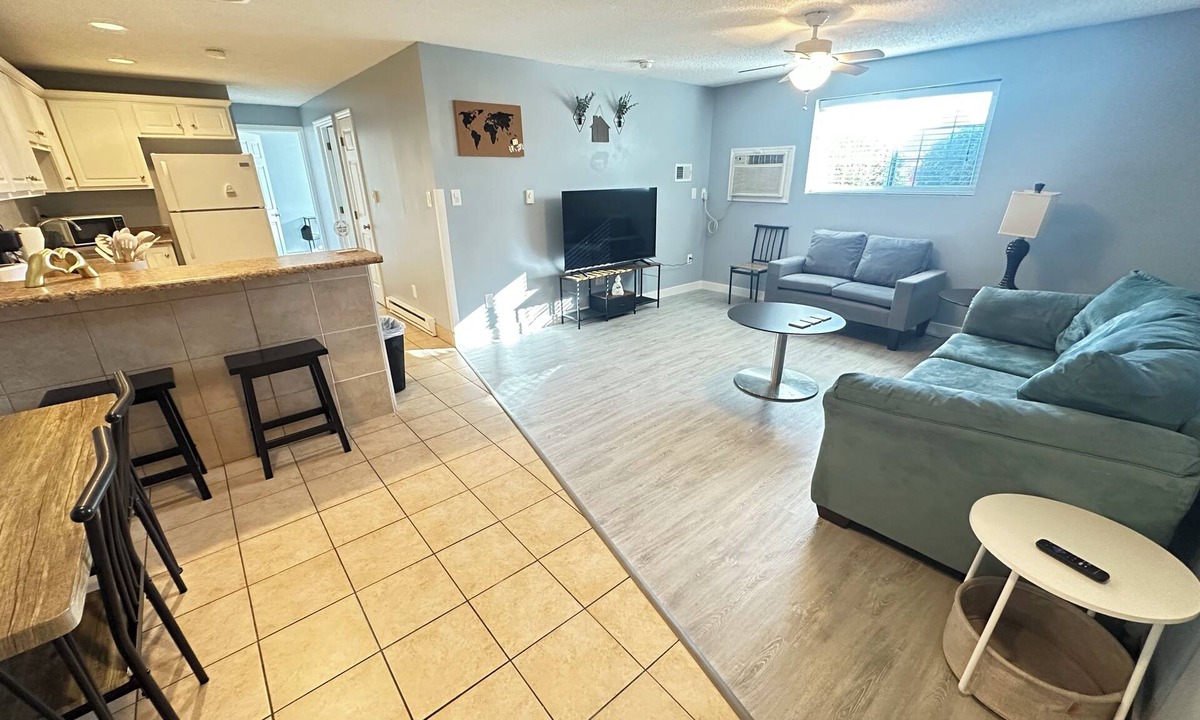 Franklin Apartment | 5 Cozy Abode - with washer and drier