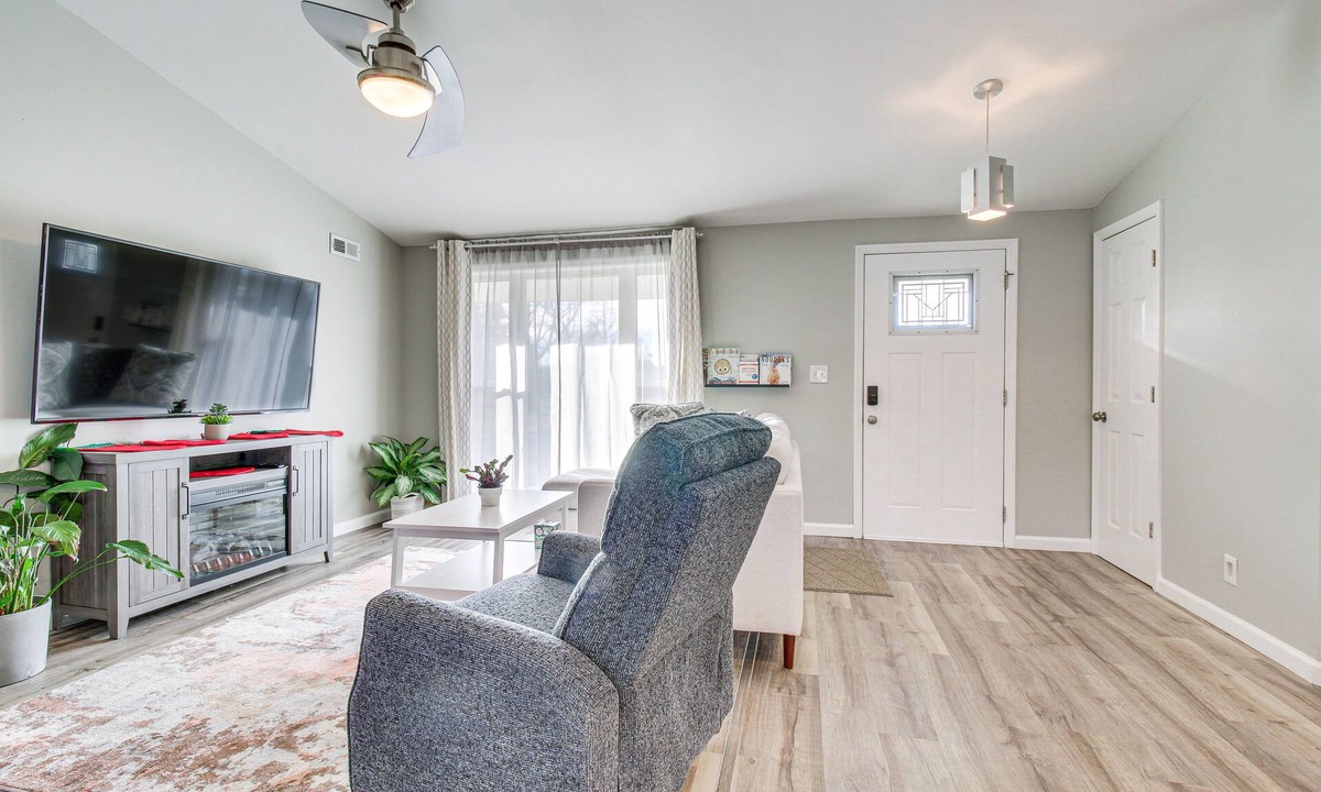 Beavercreek House | 5 Mi to The USAF Museum: Dayton Home, Walk to Park
