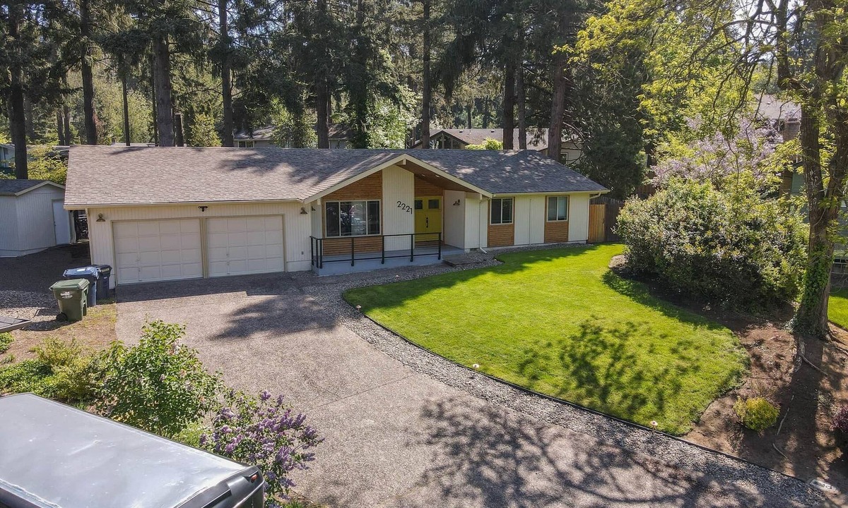 Western House | 5BR-Fun-Bright-Modern