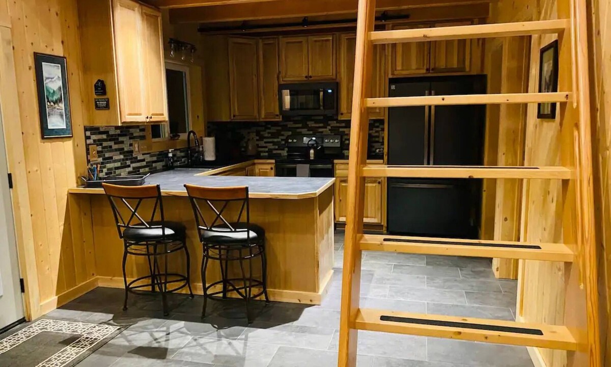 Fritz Creek Cabin | Alpine Meadows Cabin