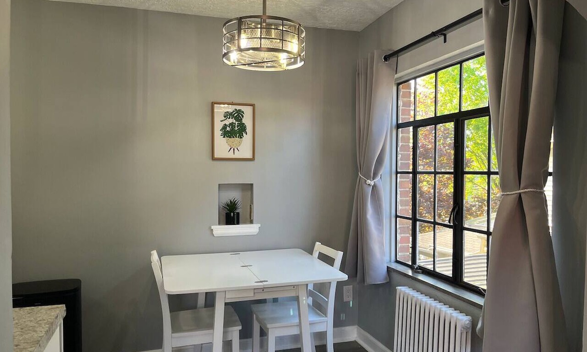 Mount Vernon Apartment | Amazing Downtown Location! Quiet & Spacious! #C