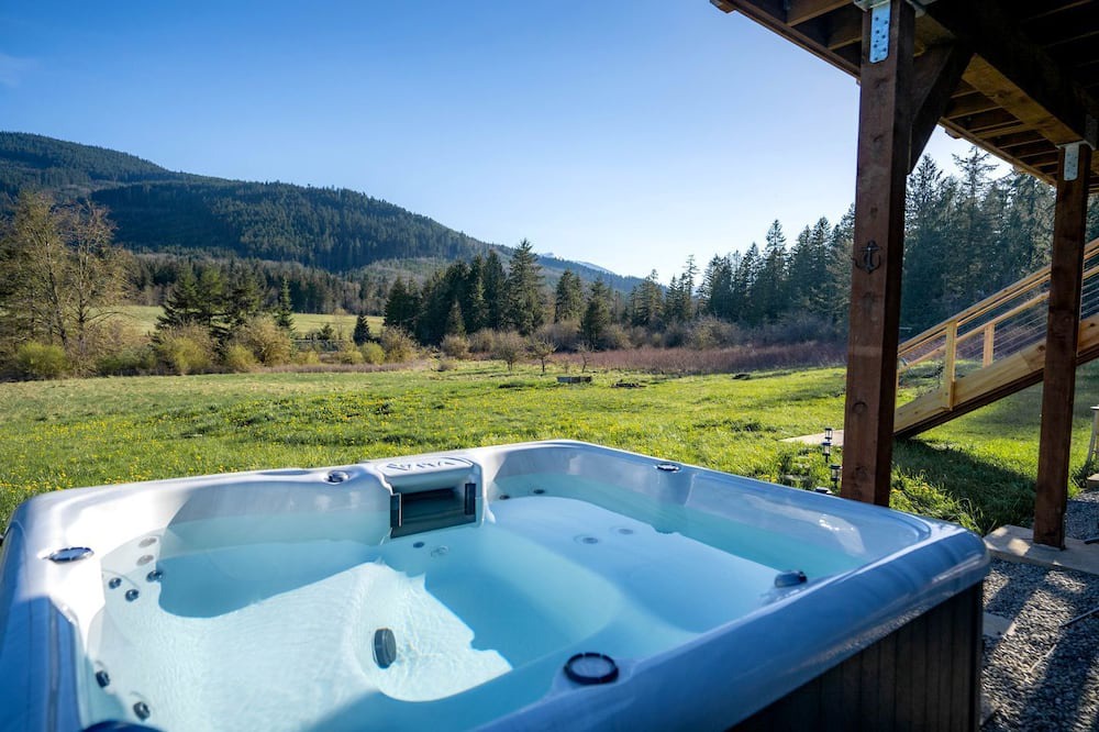 Sequim Cottage | Amazing Mountain Views in this Charming Cottage with a Hot Tub in Sequim, Washington