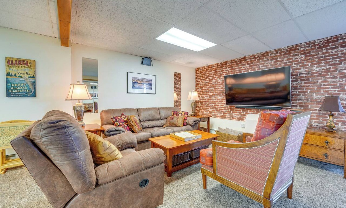 Russian Jack Park Apartment | Anchorage Apt: Home Base for Alaska Adventure!