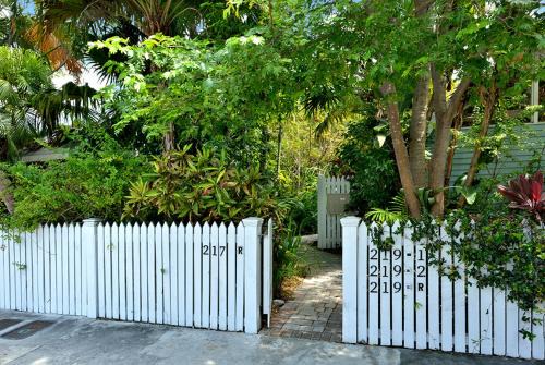 Historic Seaport House | Ann Street Cottage