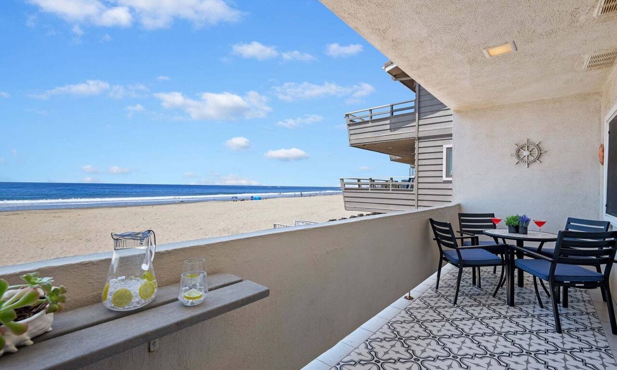 Carpinteria Condo | Beachfront End Unit | Ocean Views, Remodeled Kitchen & Steps to the Sand