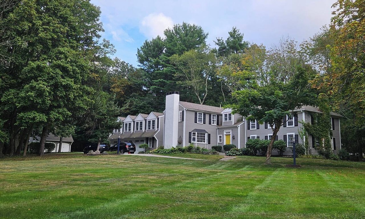 Accord House | Beautiful Hingham Home In Estate Like Setting