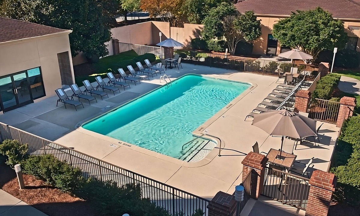 Morrisville Hotel | Best Value, Quality Stay! Pets Allowed, Swimming Pool, Free Airport Shuttle!