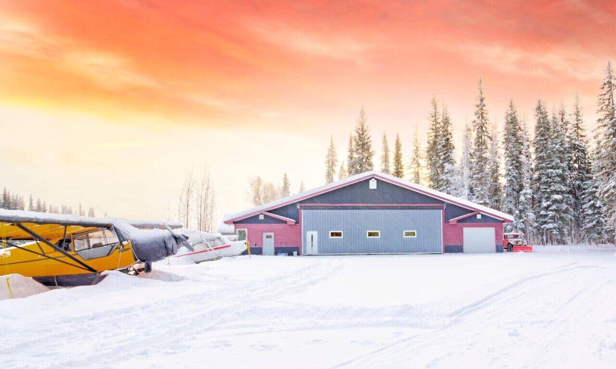 North Pole Apartment | Biplane Hangar: Lakeviews with Northern Lights