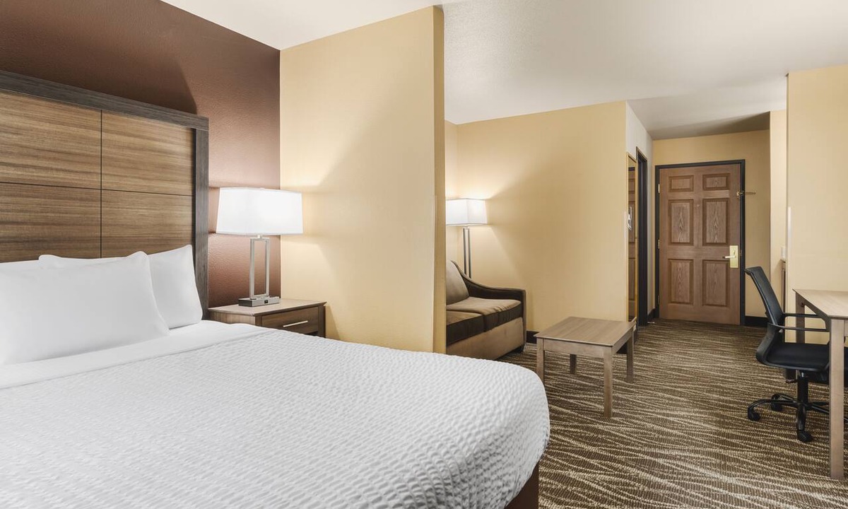 Hamilton Hotel | Bitterroot River Inn & Conference Center