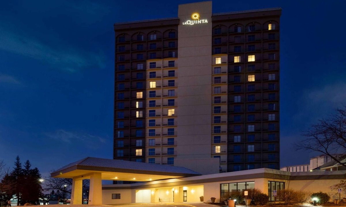 West Bloomington Hotel | Bloom Hotel
