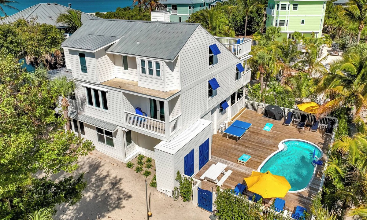 North Captiva House | BLUE MANGO: Tropical Seclusion Steps from the Beach