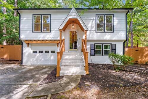 North Raleigh House | Brandyapple Retreat by Rather Be Properties