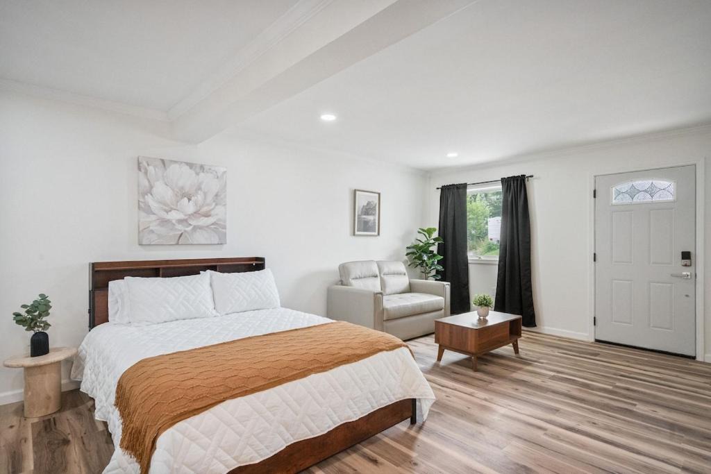 Kokomo Apartment | Cashmere Private Studio Cozy Chic Escape