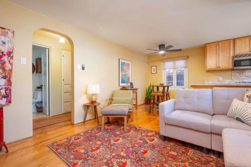 South Capitol House | Casita Gomez- Courtyard - Quiet - Railyard - 1BR