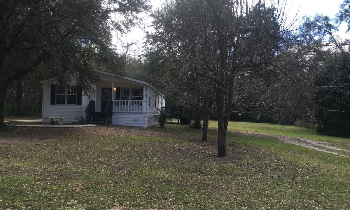 Belleview House | Central Florida Location 1 1/2 hours to Orlando, Tampa, Daytona, St. Augustine