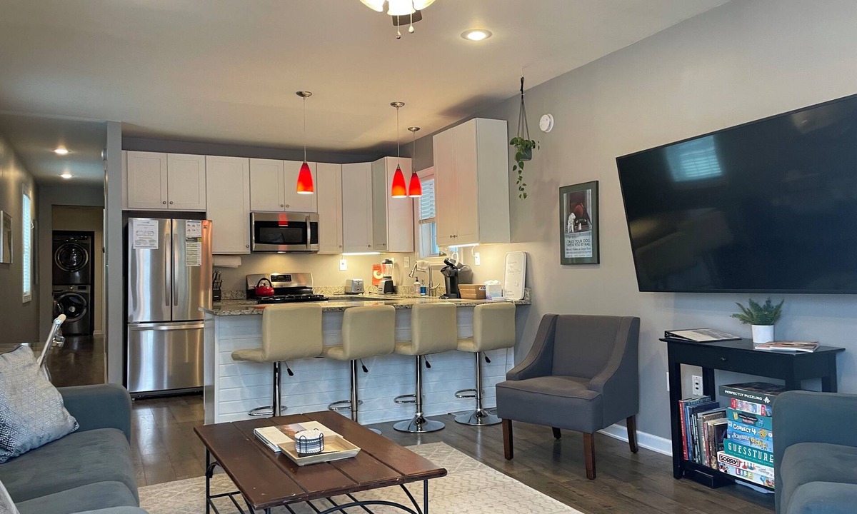 Oakley Cottage | Centrally located close to downtown and Clifton hospitals area.