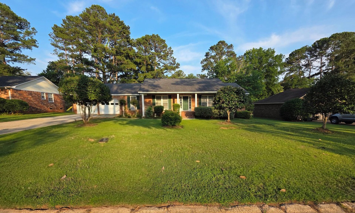 Columbia House | Charming 3-bedroom house with WiFi, AC in Columbia near Lake Murray