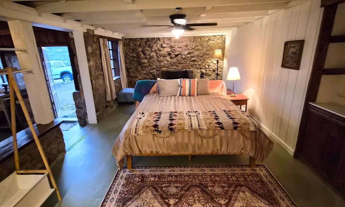 Tucson Apartment | Charming and Cozy Stone Groundfloor Studio with Kitchen