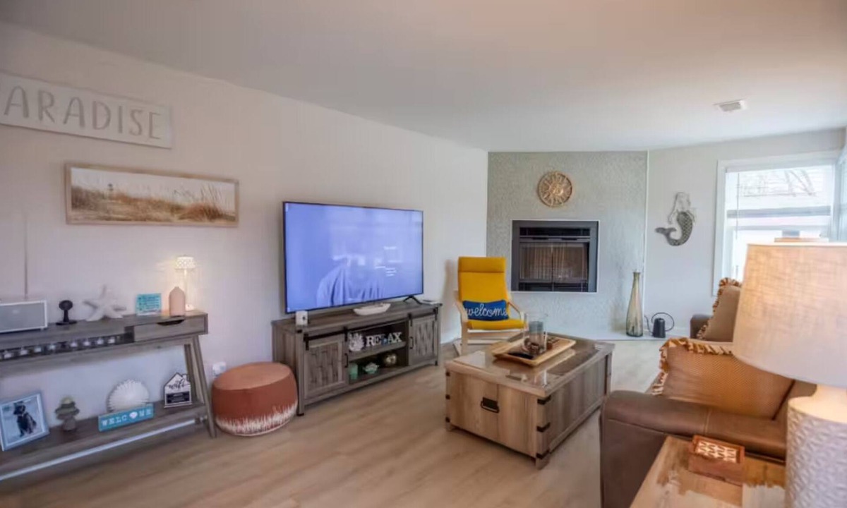 Miller Beach Cottage | Charming Cottage in Miller Beach