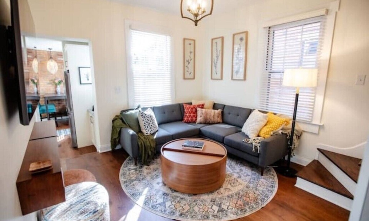 German Village House | Charming German Village historic stay with hot tub