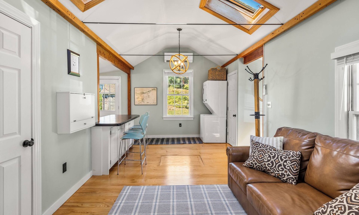 Marblehead Cottage | Charming Seaside Cottage in Marblehead