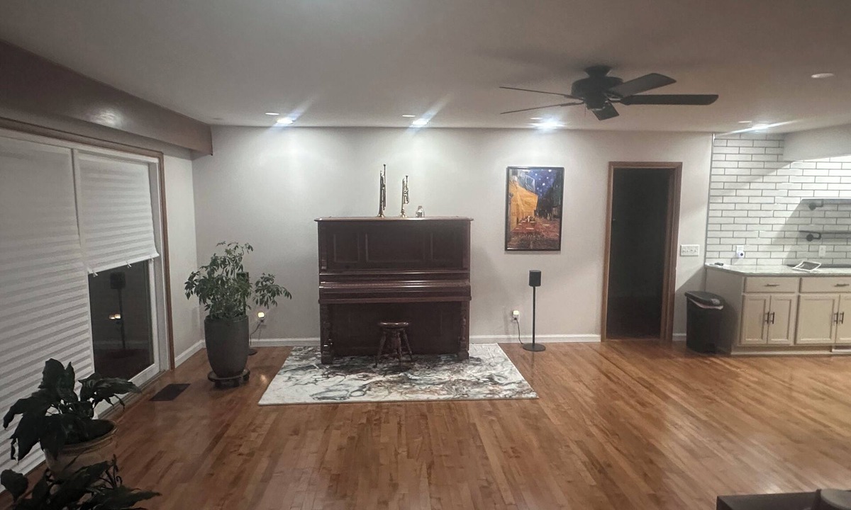 Shiloh Bed & Breakfast | Charming/spacious one-level 5-bedroom B&B in a nice and quiet area in Dayton.