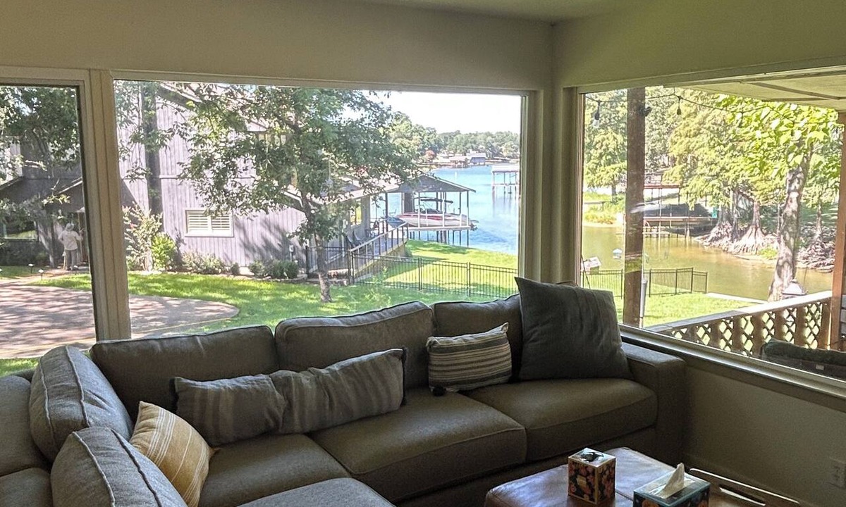 Tool House | Charming waterfront getaway with great water access.