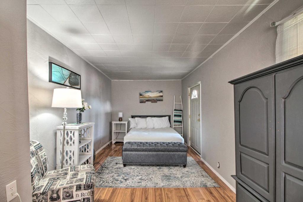 Near North Valley Apartment | Chic and Unique Albuquerque Apt 2 Mi to Dtwn!