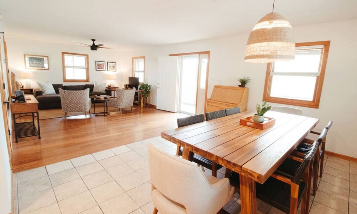 Duck Cottage | Classic Duck Cottage – Heated Pool + Walk to Beach