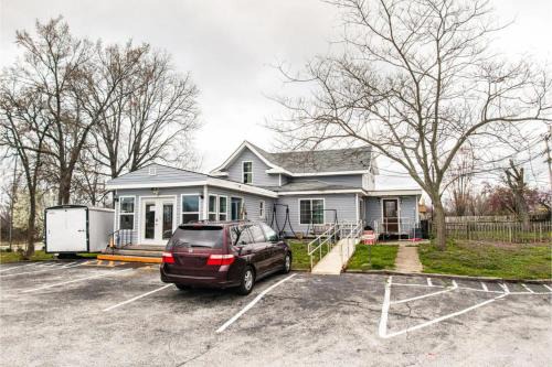 Branson West Hotel | Colonial Mountain Inn Branson MO