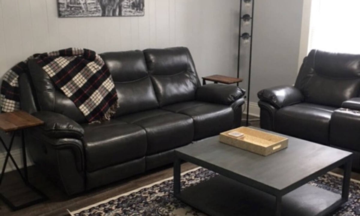 Springfield Apartment | Comfortable two bedroom unit, perfect for traveling professionals.