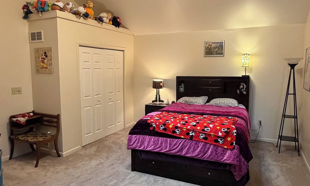 Enola House | Cozy 2BR Home Near Hershey & Harriburg Full Kitchen 2 Bath BBQ Deck