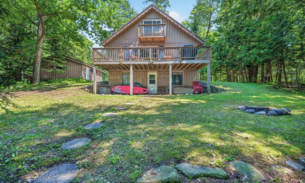 Cable Cottage | Cozy Pines on Diamond Lake