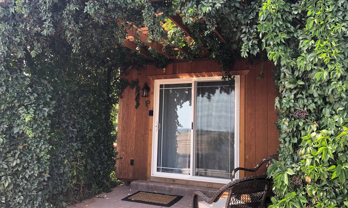 Blanding House | Cozy, Private - Central to Many National Parks! Parking for ATV Trailers.