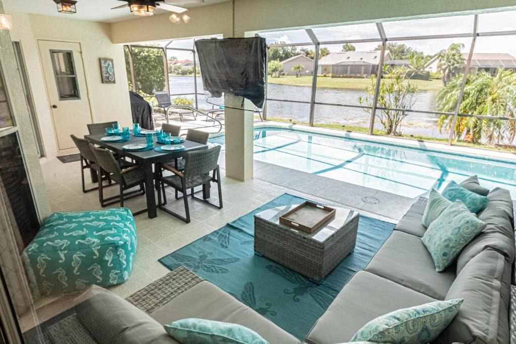 Crown Pointe House | Crown Pointe- Harrogate Ct.