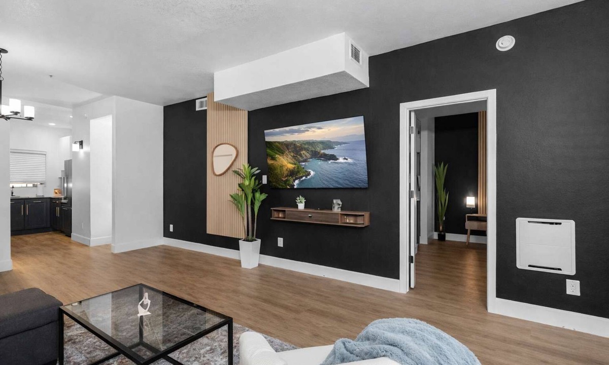 North Scottsdale Apartment | Desert Escape 2 Bedroom w Pool, Gym & Pickleball