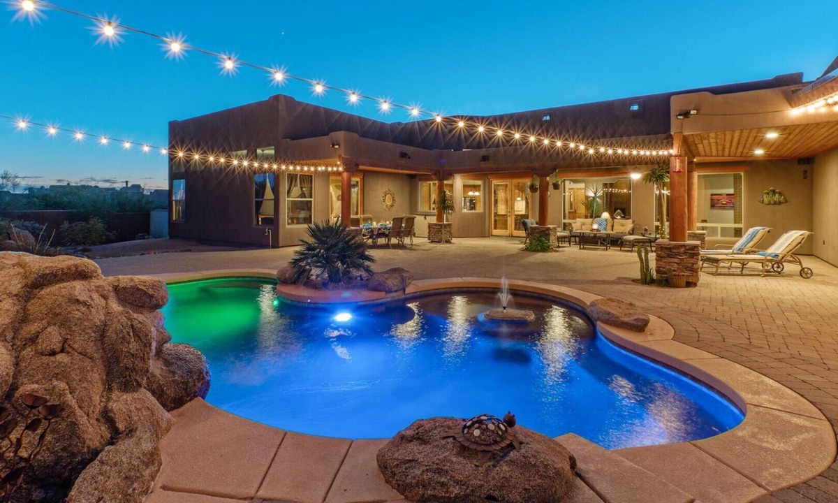East Mesa House | Desert Mountain Views~ Pool~ Patio Bar~ All King Beds~ Near Hiking & Golf