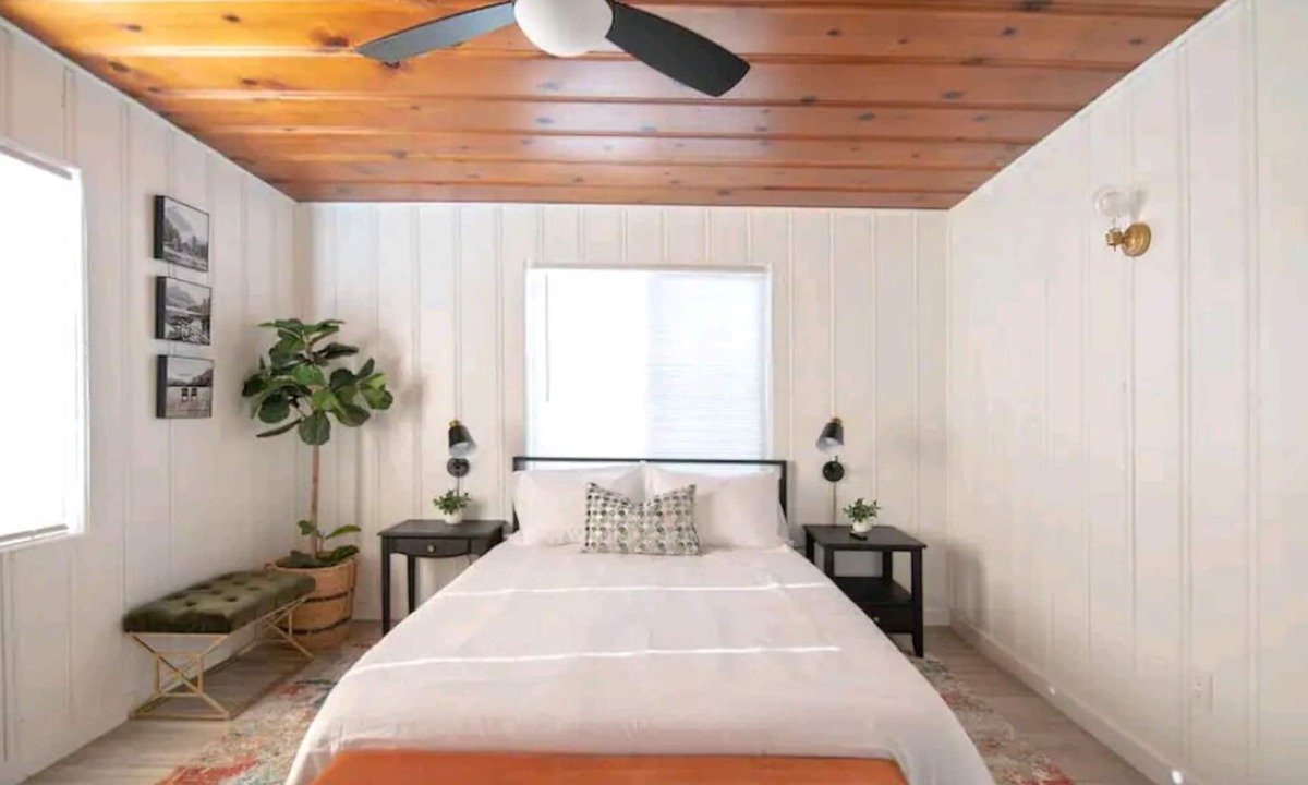 Encanto House | Designer Midcentury Cabin in downtown Phoenix