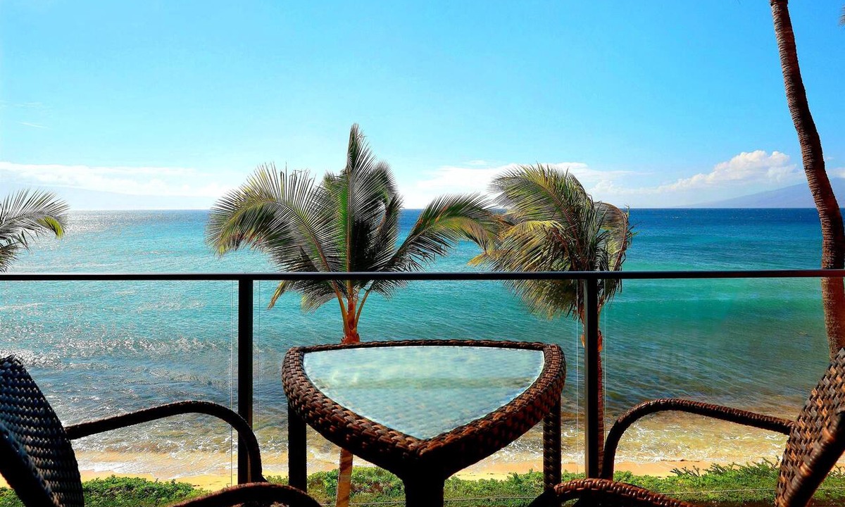 Honokowai Apartment | Direct Oceanfront View at Mahana Studio, King Bed - Kaanapali Next to Boardwalk