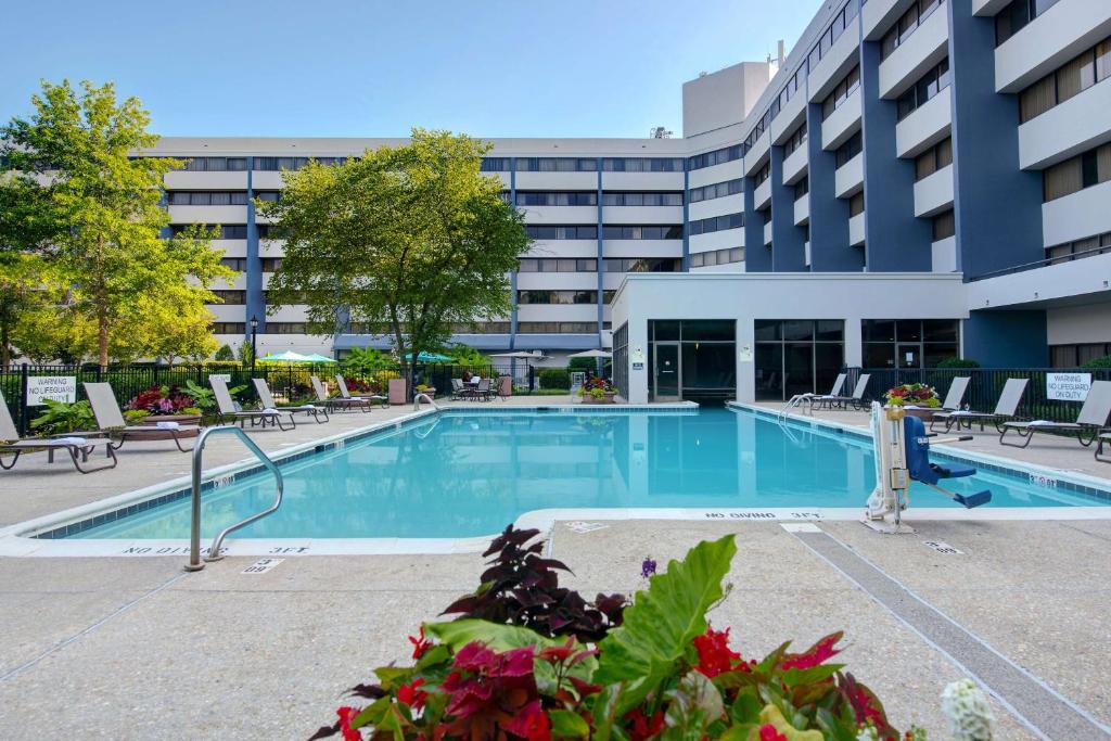 Durham Hotel | DoubleTree Suites by Hilton Raleigh-Durham