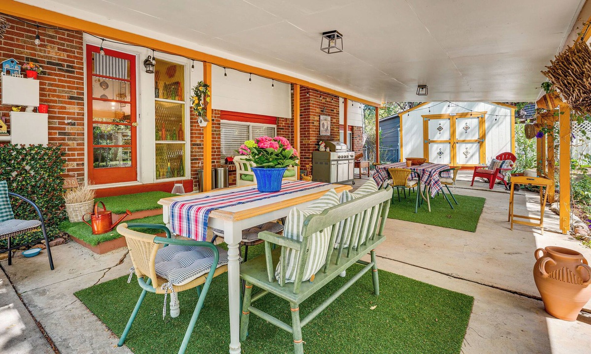 Park East House | Eclectic Multi-Level Charmer! 2 Mi to CU Boulder