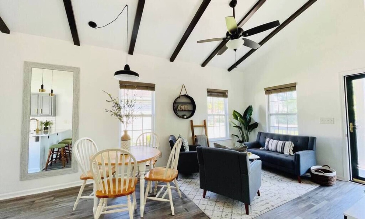 Wilmington Cottage | Enchanting Downtown-ish Cottage in Wilmington, NC