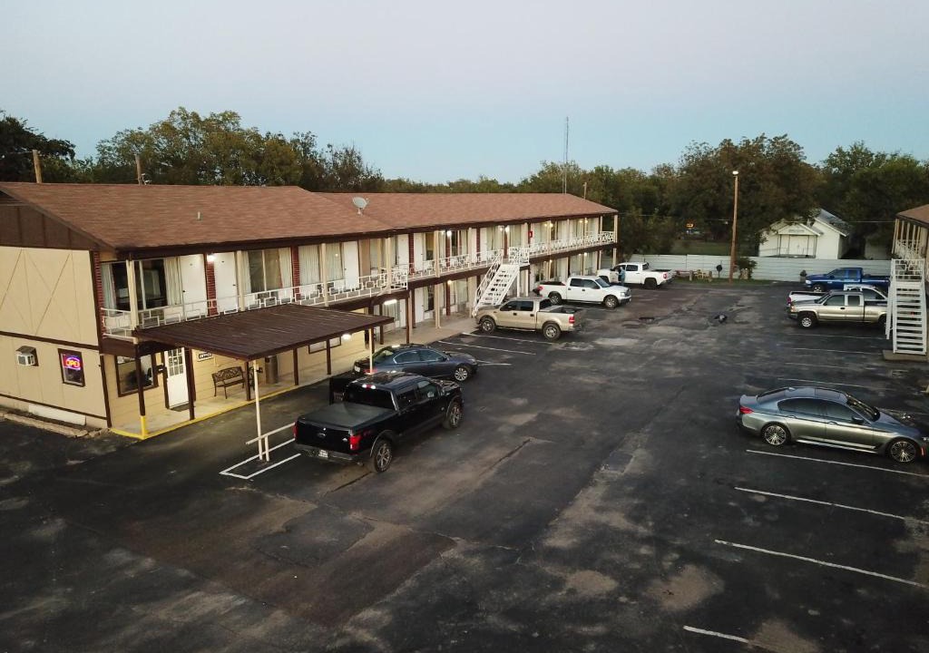 San Saba Hotel | Executive Inn