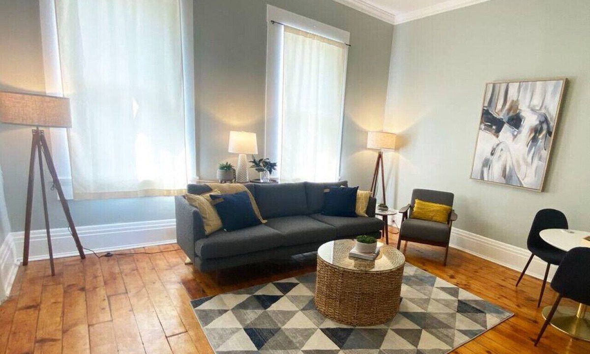 Mount Adams Condo | Explore Downtown and Mount Adams with River Views