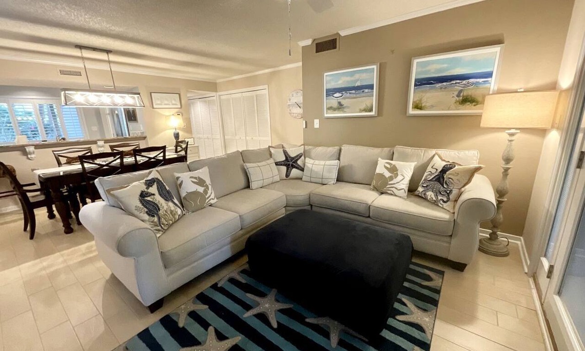 Arcadian Shores Cottage | Glorious Cottage with Fireplace in Myrtle Beach, South Carolina