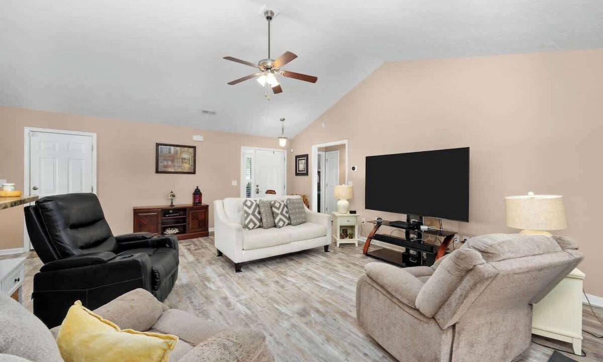 Carolina Forest House | Greenway Getaway 3BR Cottage