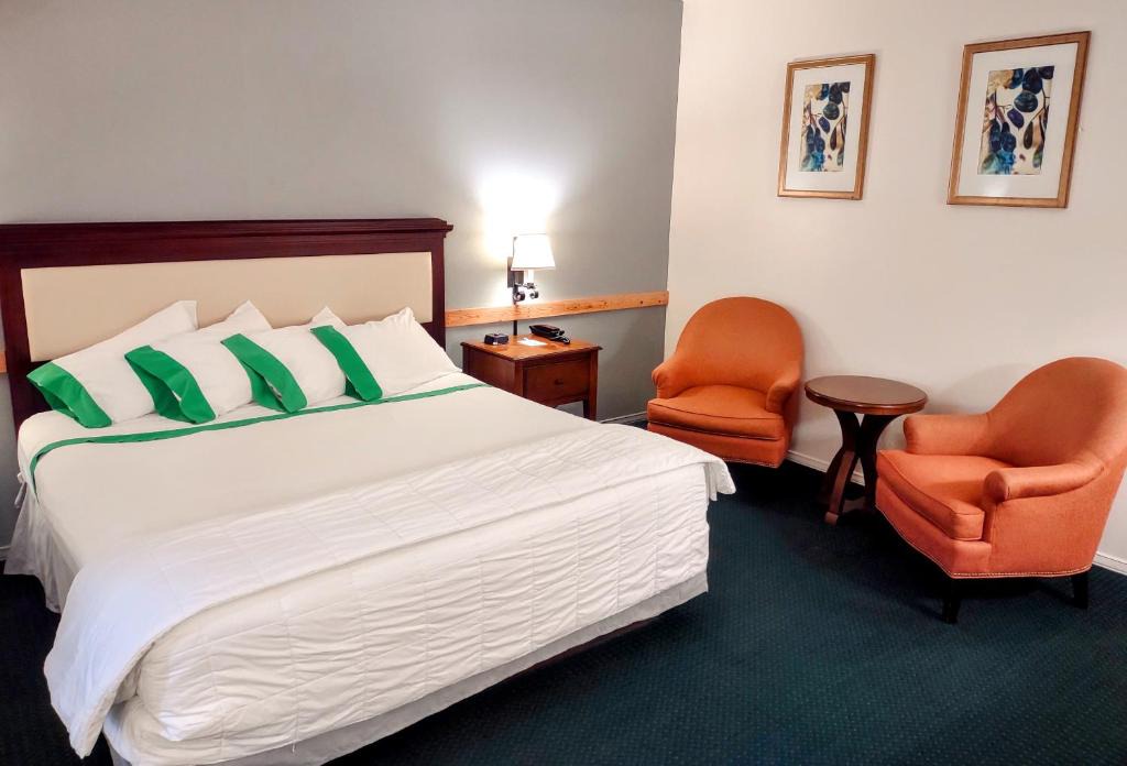Enumclaw Hotel | GuestHouse Inn Enumclaw