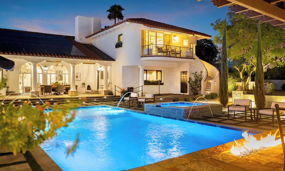 North Scottsdale House | HÓZHÓ Ranch| Pickleball | Golf Sim | Bowling |Pool