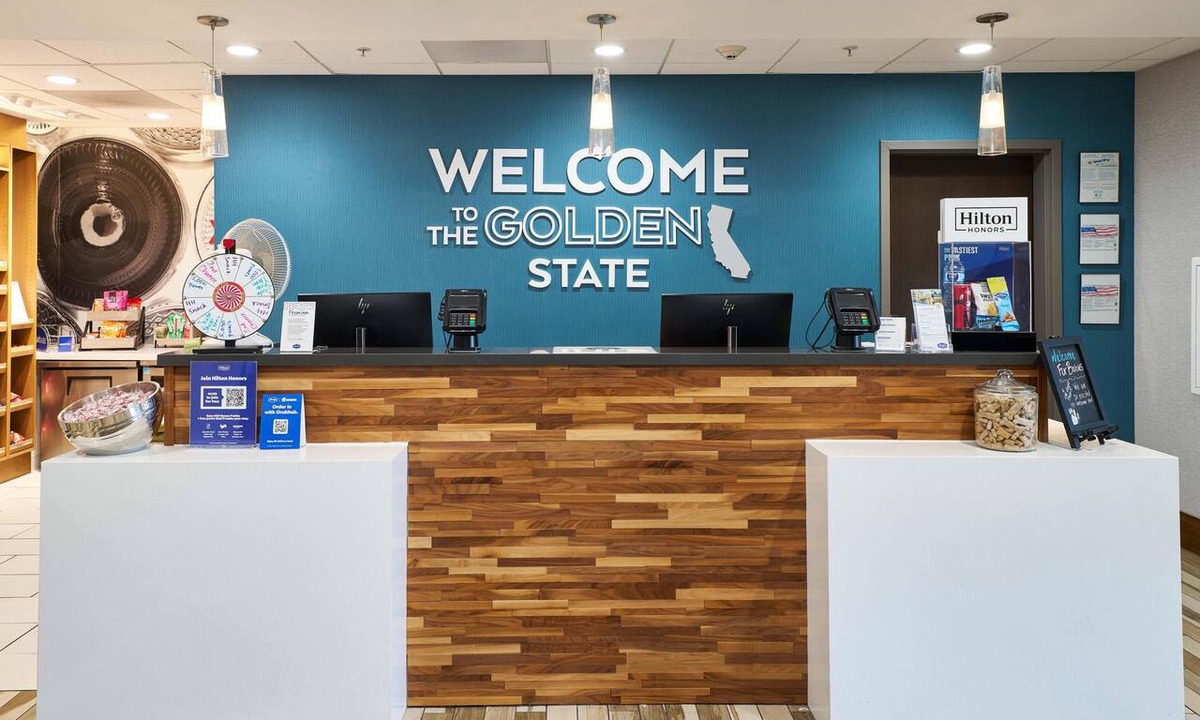 Salinas Hotel | Hampton Inn & Suites Salinas