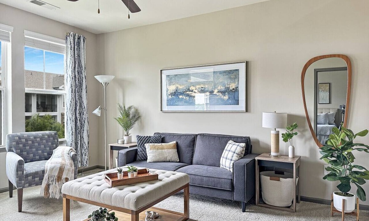 Cornelius Apartment | Herons Perch, Elevators, Pool, Gym